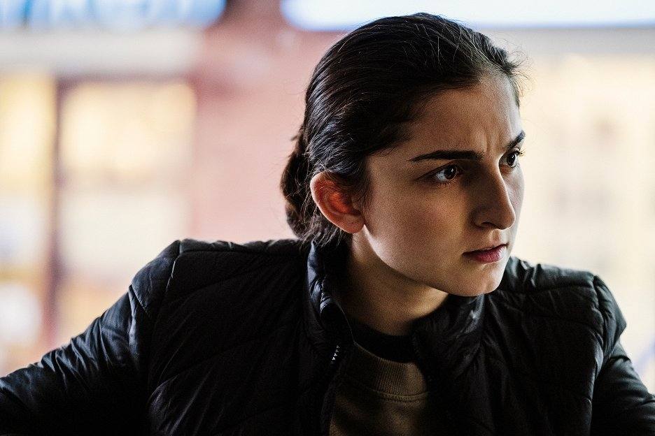 Shada Sulhav as Laura in Innan vi dör